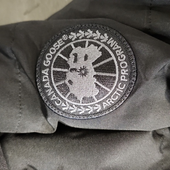 Canada Goose - Picture 5 of 6